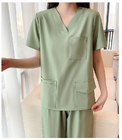 Los uniformes Spandex del hospital friegan los trajes fijan el arreglo para requisitos particulares no irritante disponible