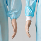 Vestido quirúrgico disponible de la prenda impermeable azul de los PP PE con los puños elásticos