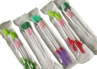 La esponja disponible de la succión de la espuma cepilla el palillo de limpieza oral de la esponja médico
