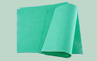 El estéril médico disponible del rollo de papel de la cama de la celulosa de la pulpa de madera pura 100% cubre el crespón
