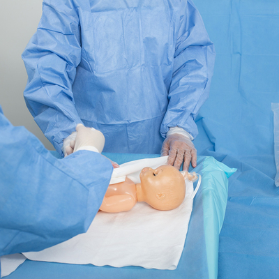 La entrega disponible del hospital fijó el universal estéril del paquete de la cirugía cubre a Kit Cesarean Section