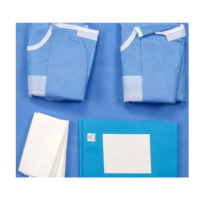 Paquetes quirúrgicos estériles azules verdes amarillos en métodos de esterilización